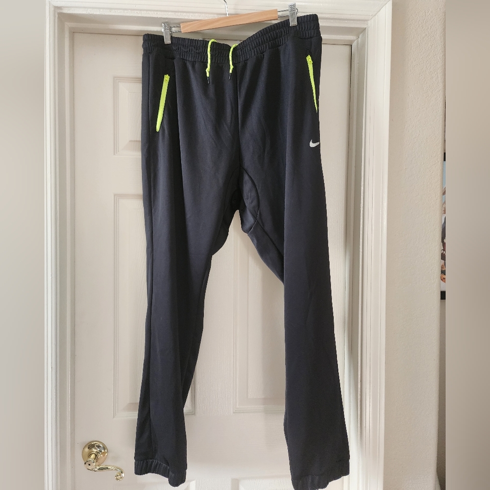 Men's Nike Tapered Workout Pant 2XL